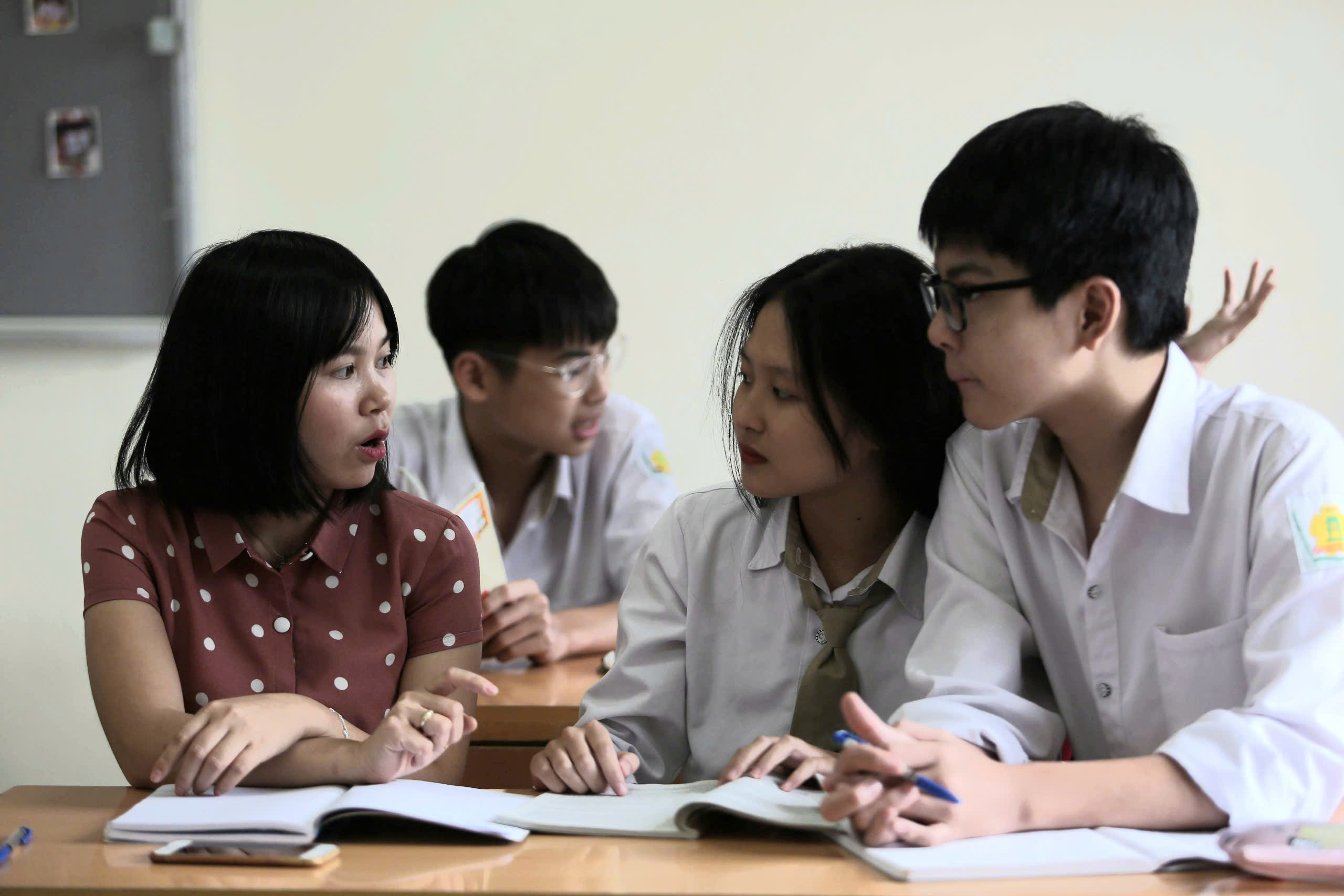 教师加薪：提升教育质量