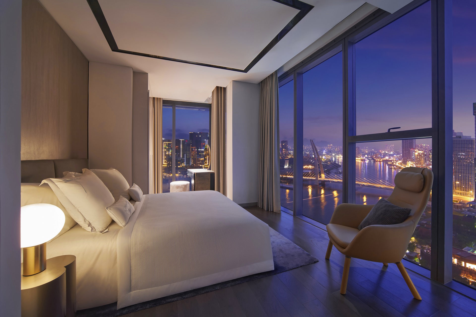 推出特别版Marriott豪华公寓，每平方米低于450万