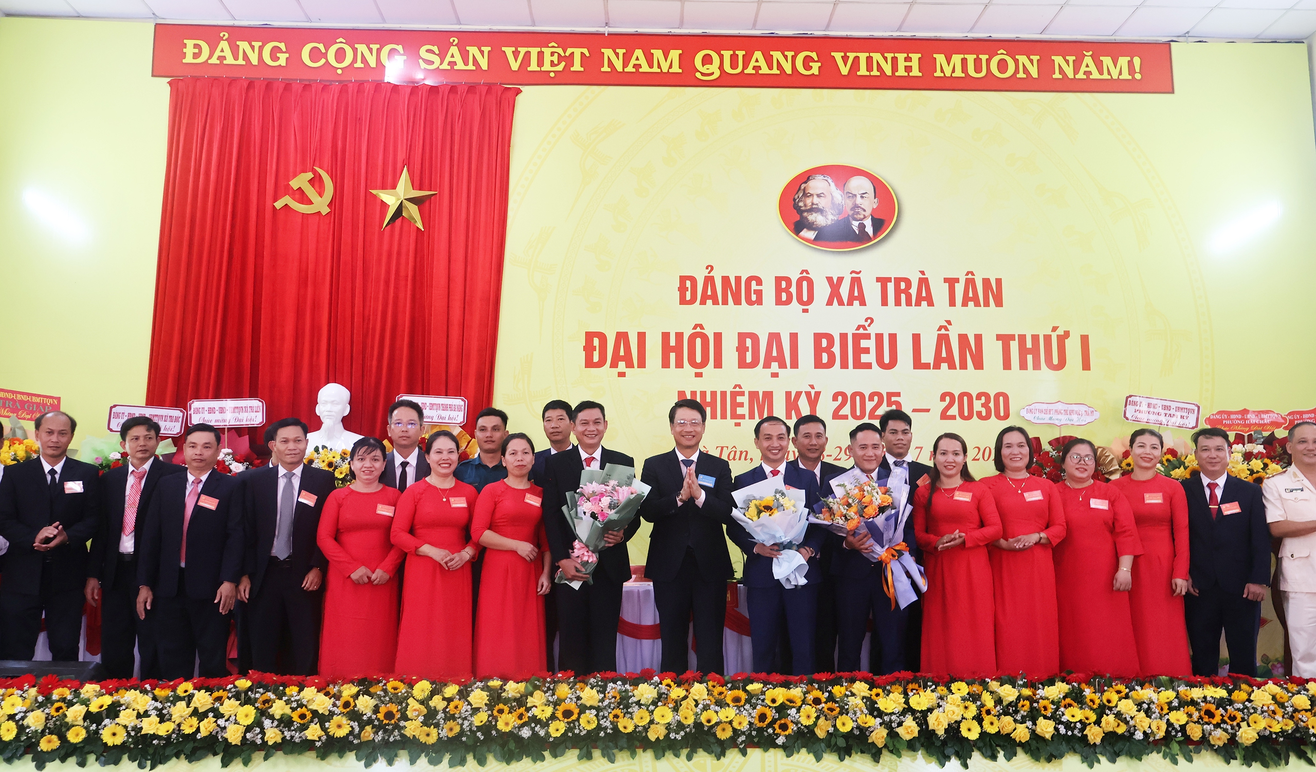 广南省前副局长担任岘港山区乡书记