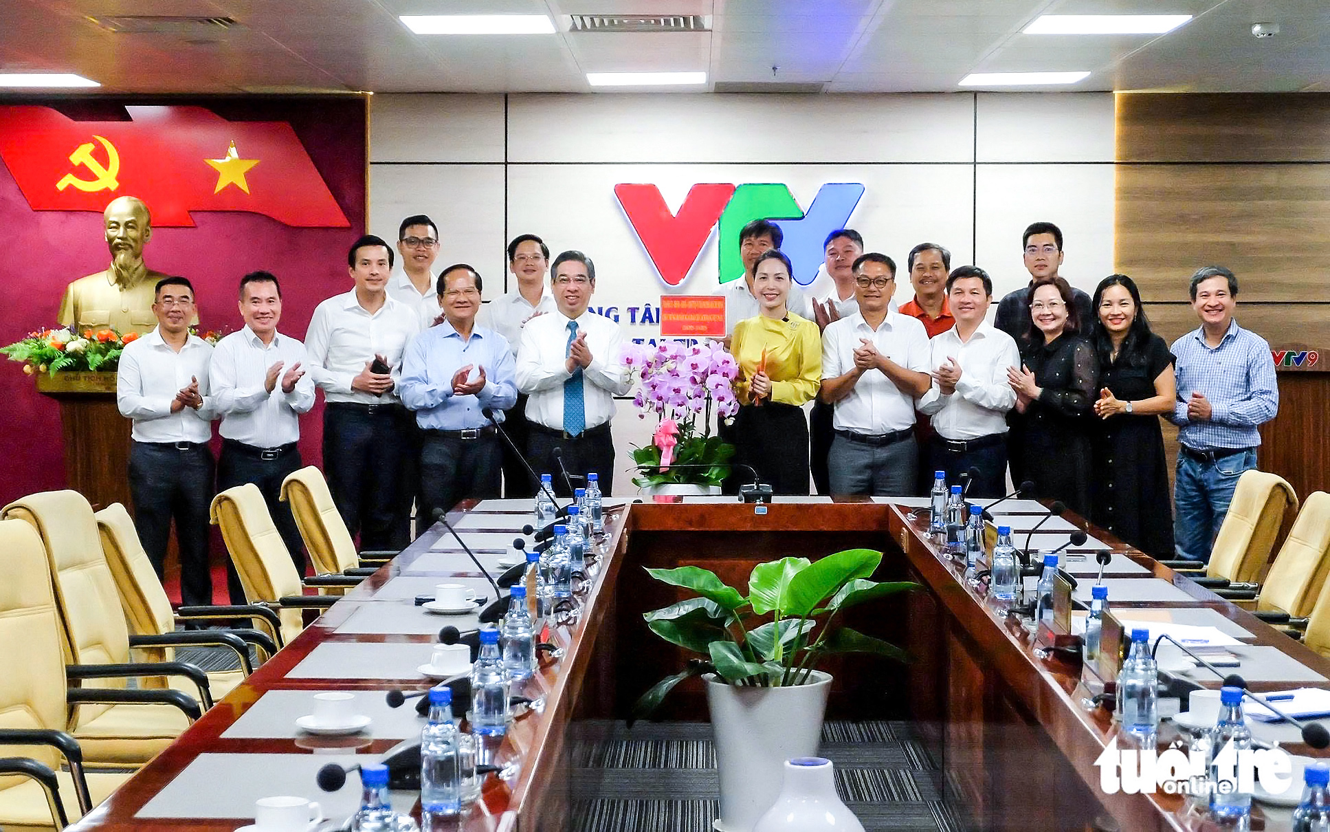 副书记阮福禄访问并祝贺VTV9和胡志明市记者协会6月21日
