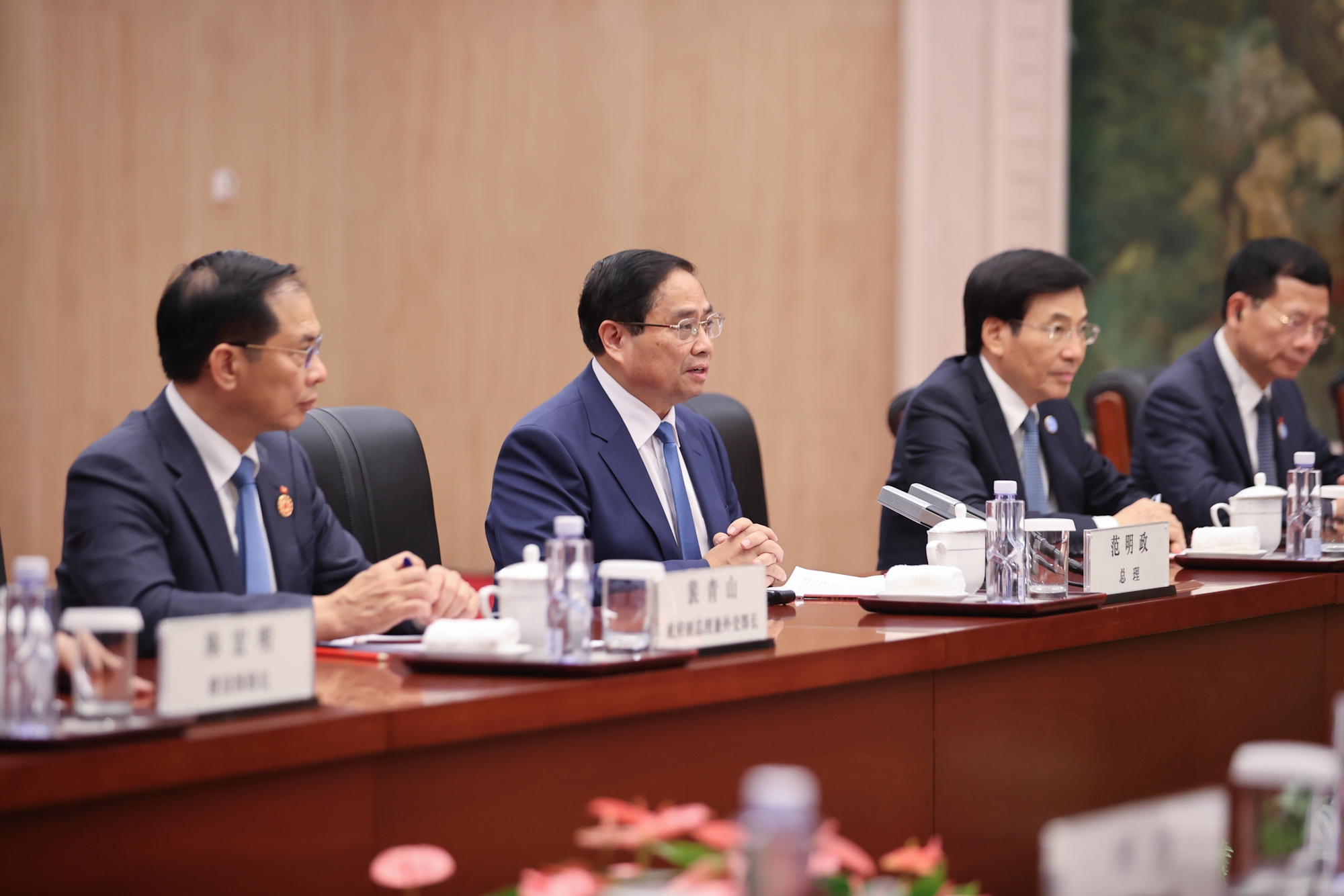 中国总理：愿意进口更多越南高质量商品