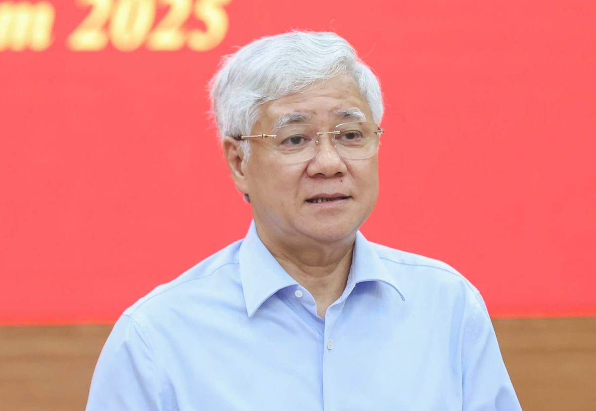 杜文战：构建合并、精简组织方案提交政治局