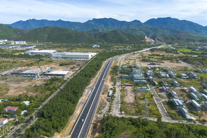 从河内到岘港的南北高速公路全线贯通