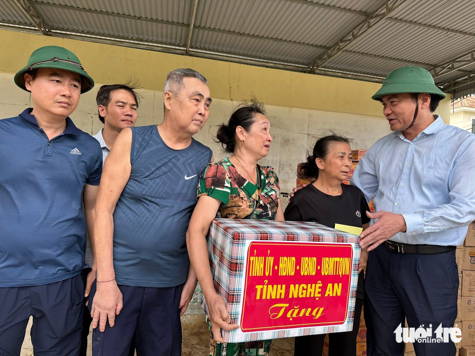 洪水中的乂安省居民现在需要什么？