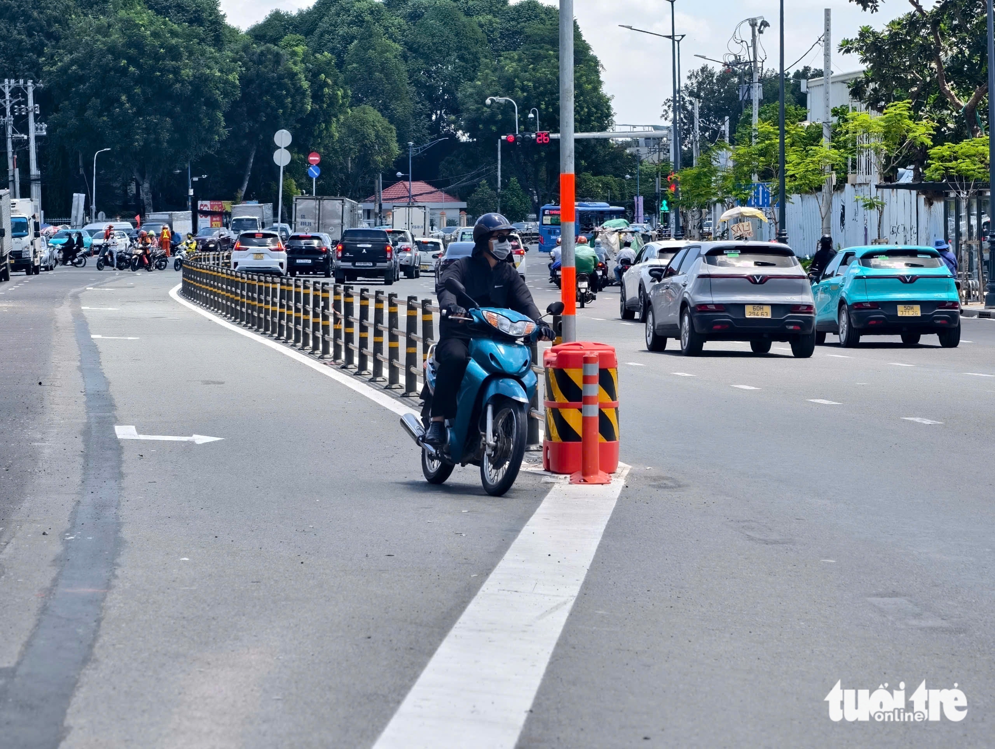允许摩托车从共和路左转进入T3航站楼，道路更加畅通