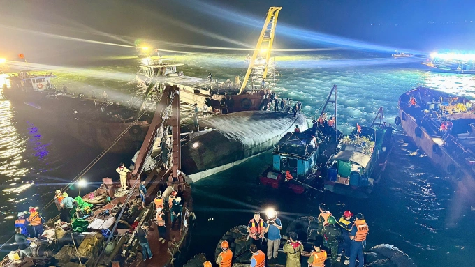 蓝湾58号船受害者：船在几秒钟内翻覆