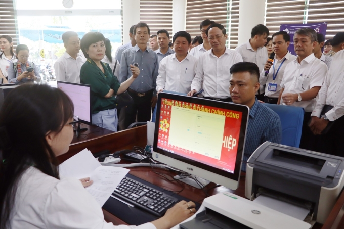 平定省两级政府试运行首日