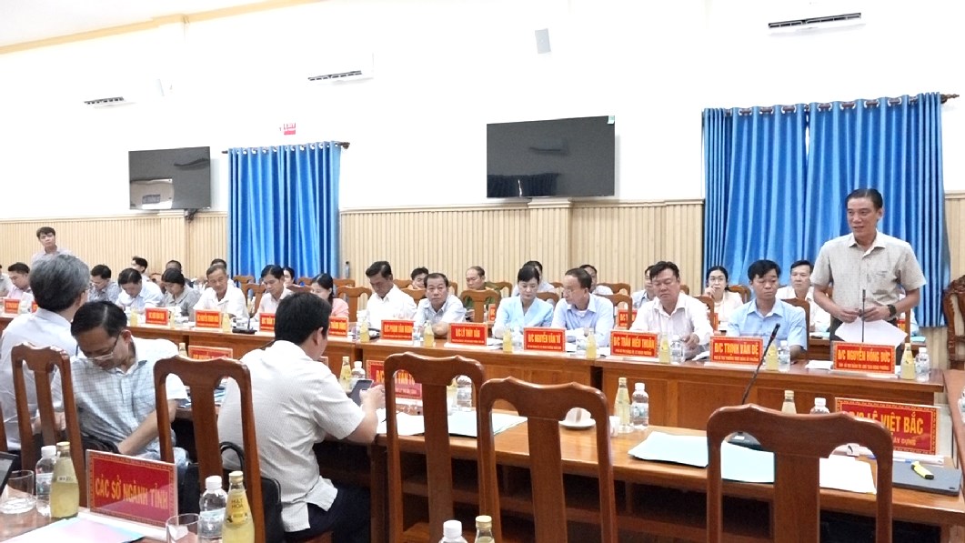 安江省主席：将淘汰能力不足的干部