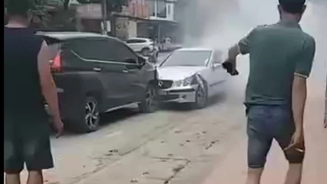 驾驶时吸毒，司机引发连环事故
