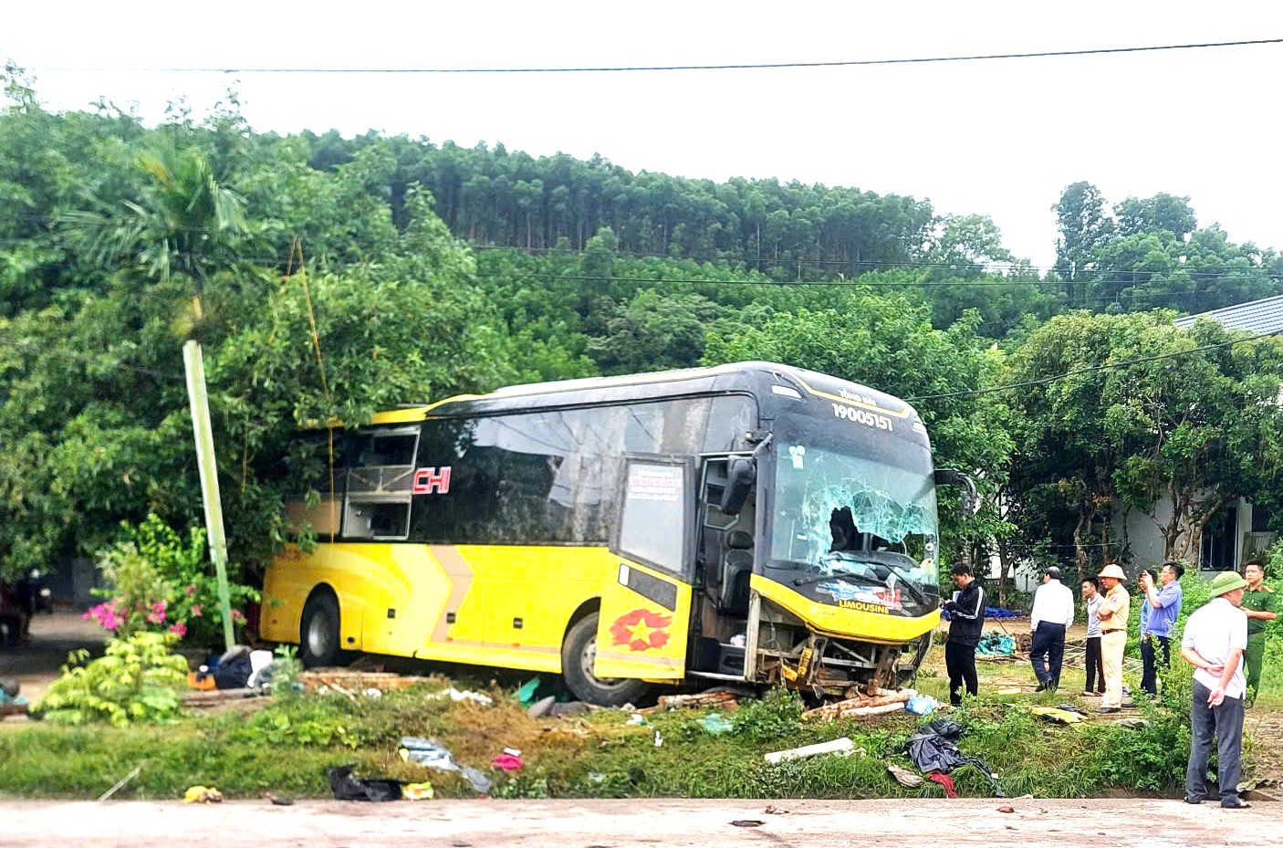 拘留导致10人死亡的客车司机