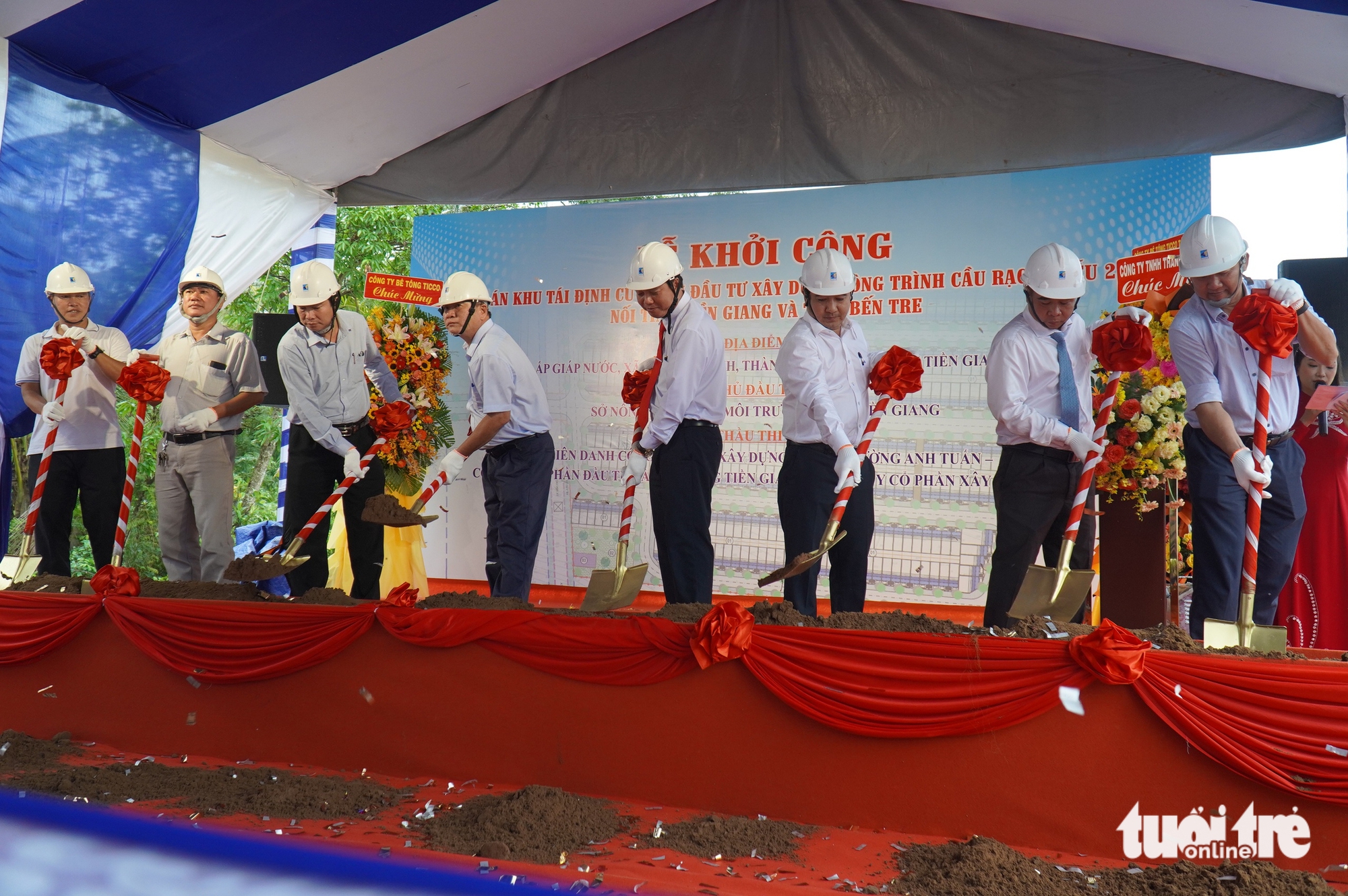 为受Rạch Miễu 2桥项目影响的居民安排324块宅基地