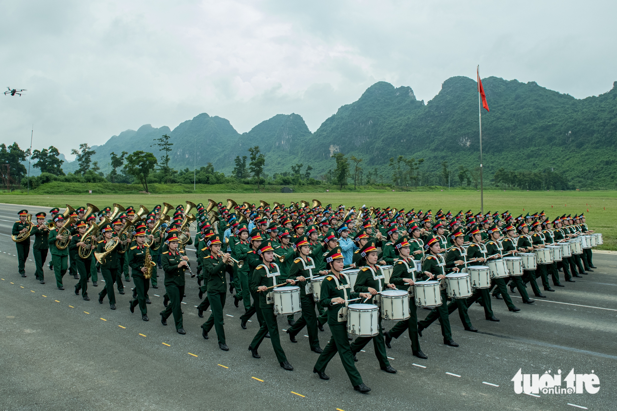 超过7,000名军人参加阅兵游行合练