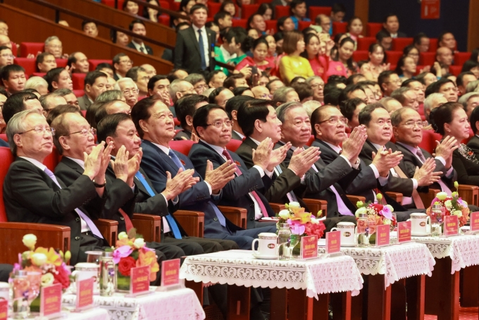 总书记：'政府始终廉洁、创新、为民'