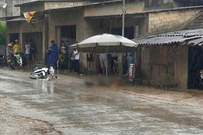 男子因卡车轮胎飞出击中身亡