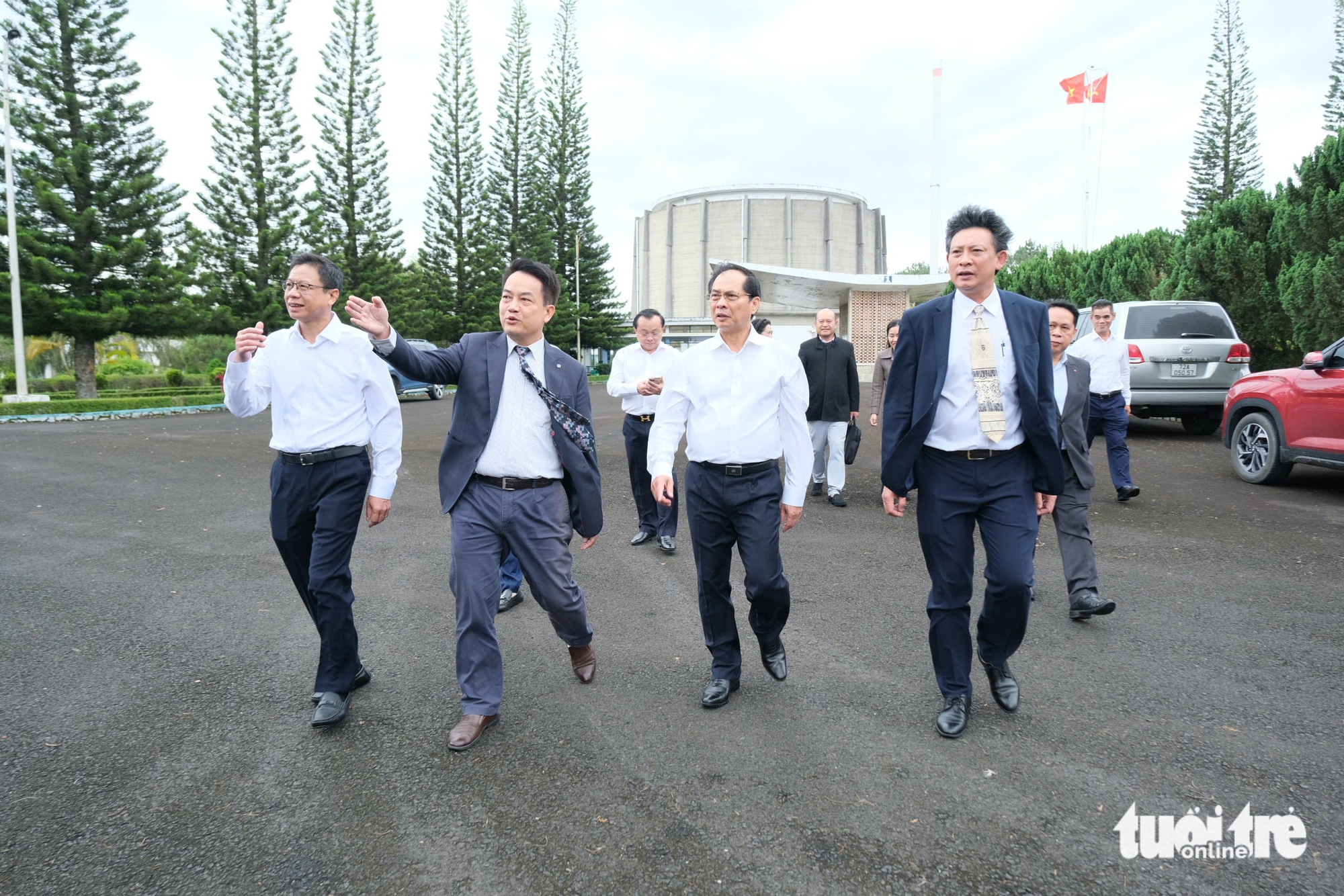 副总理裴青山要求大叻核研究所为大型项目做好充分准备