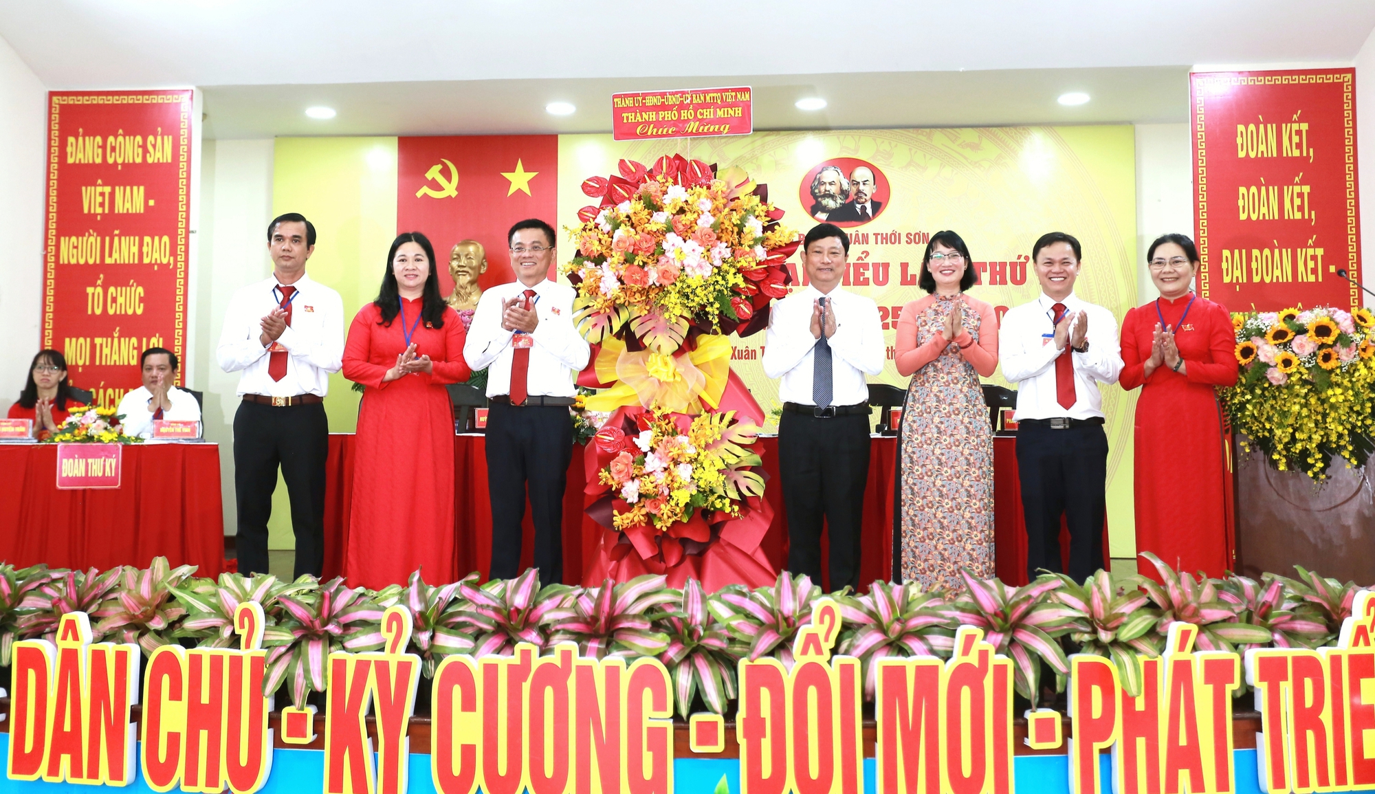 Xuân Thới Sơn乡力争到2030年达到城区标准
