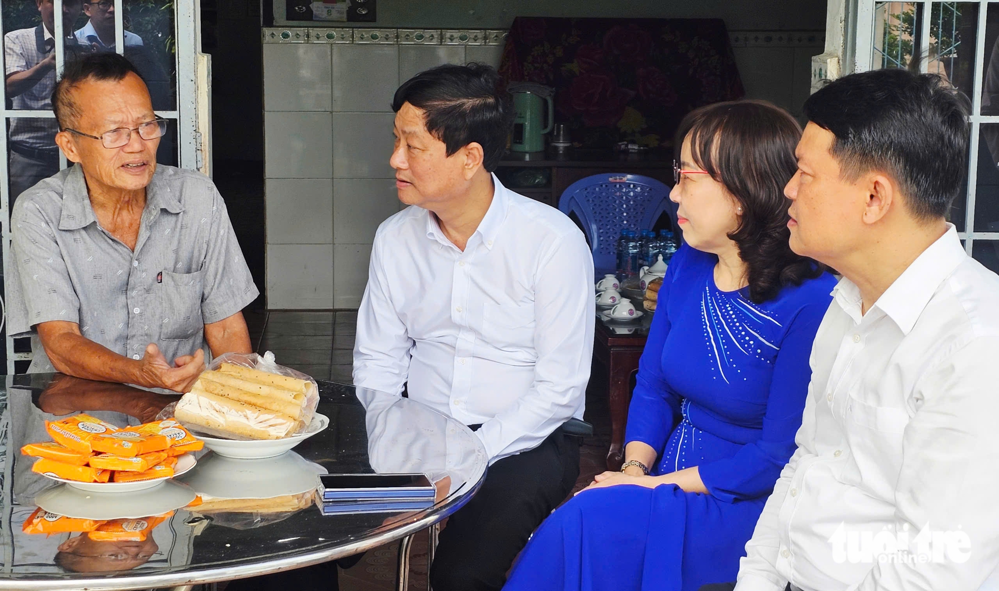 一项手续处理时间从1天增加到3天，胡志明市人民议会主席要求立即调整