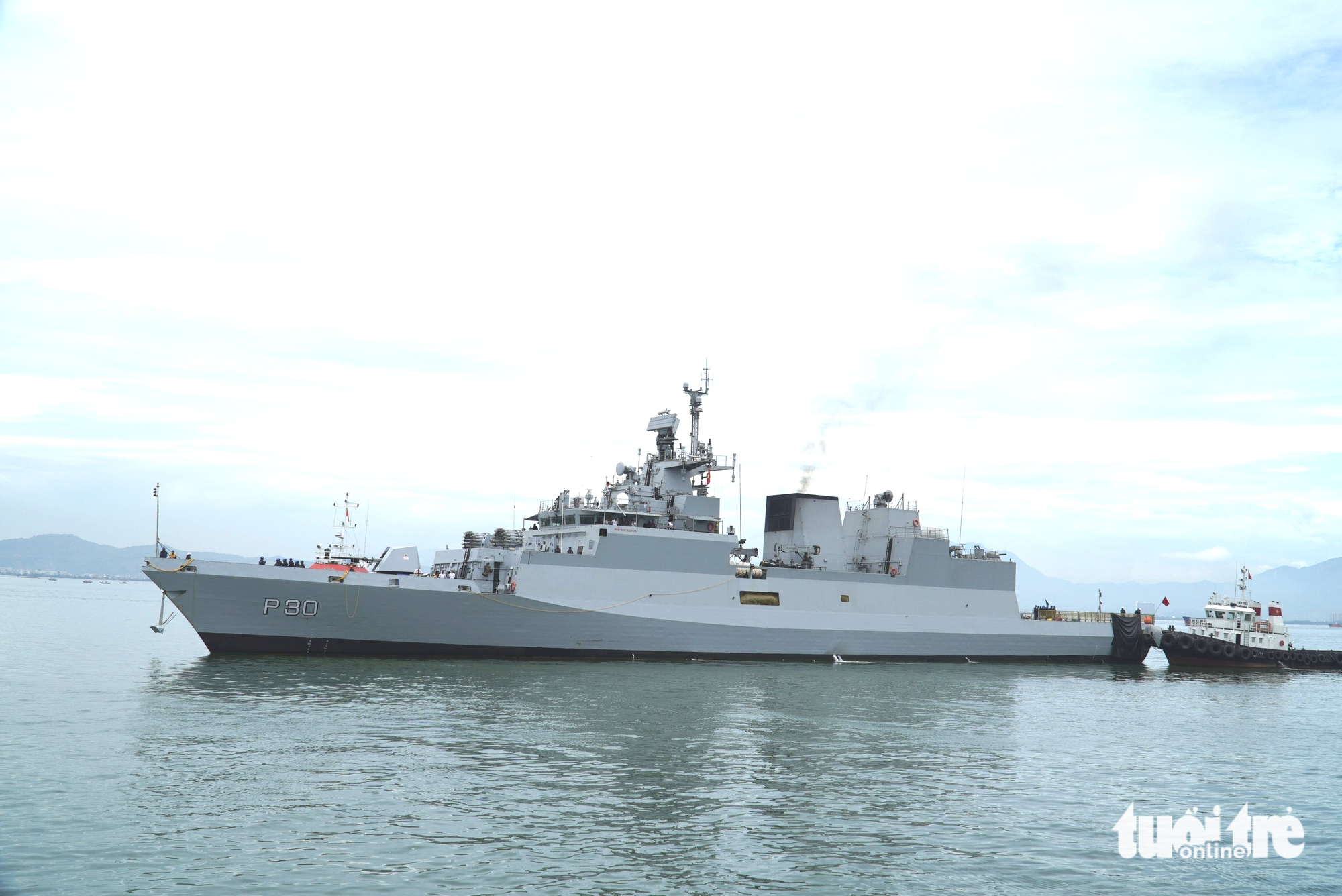 印度海军三艘大型军舰同时访问岘港