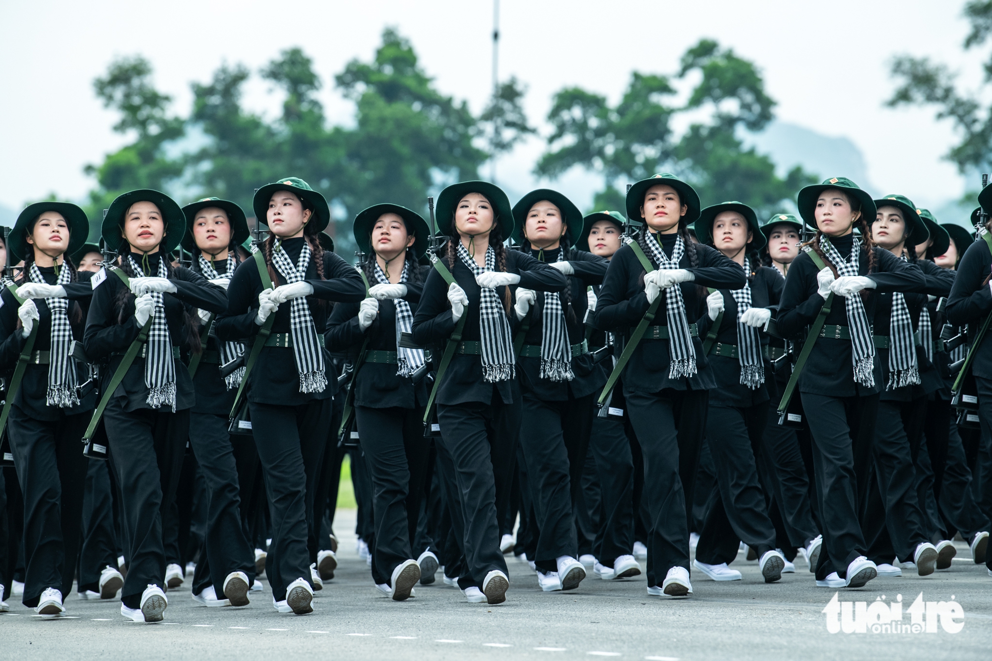 超过7,000名军人参加阅兵游行合练