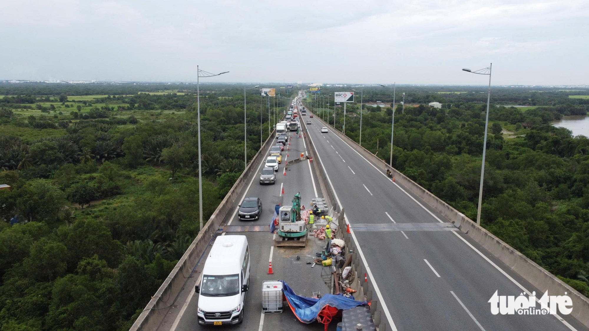 胡志明市 - 龙城 - 油吉高速公路周边拥堵，职能部门如何解决？