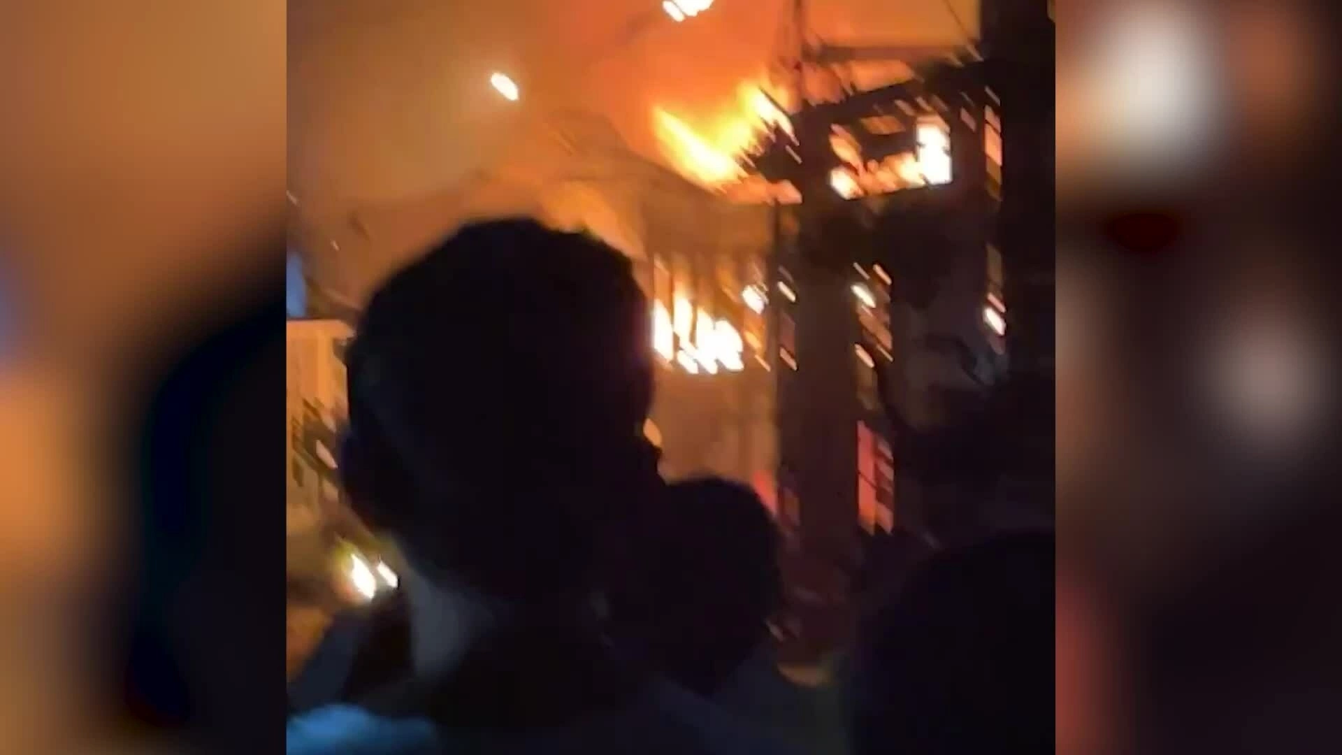 胡志明市公寓火灾，8人死亡
