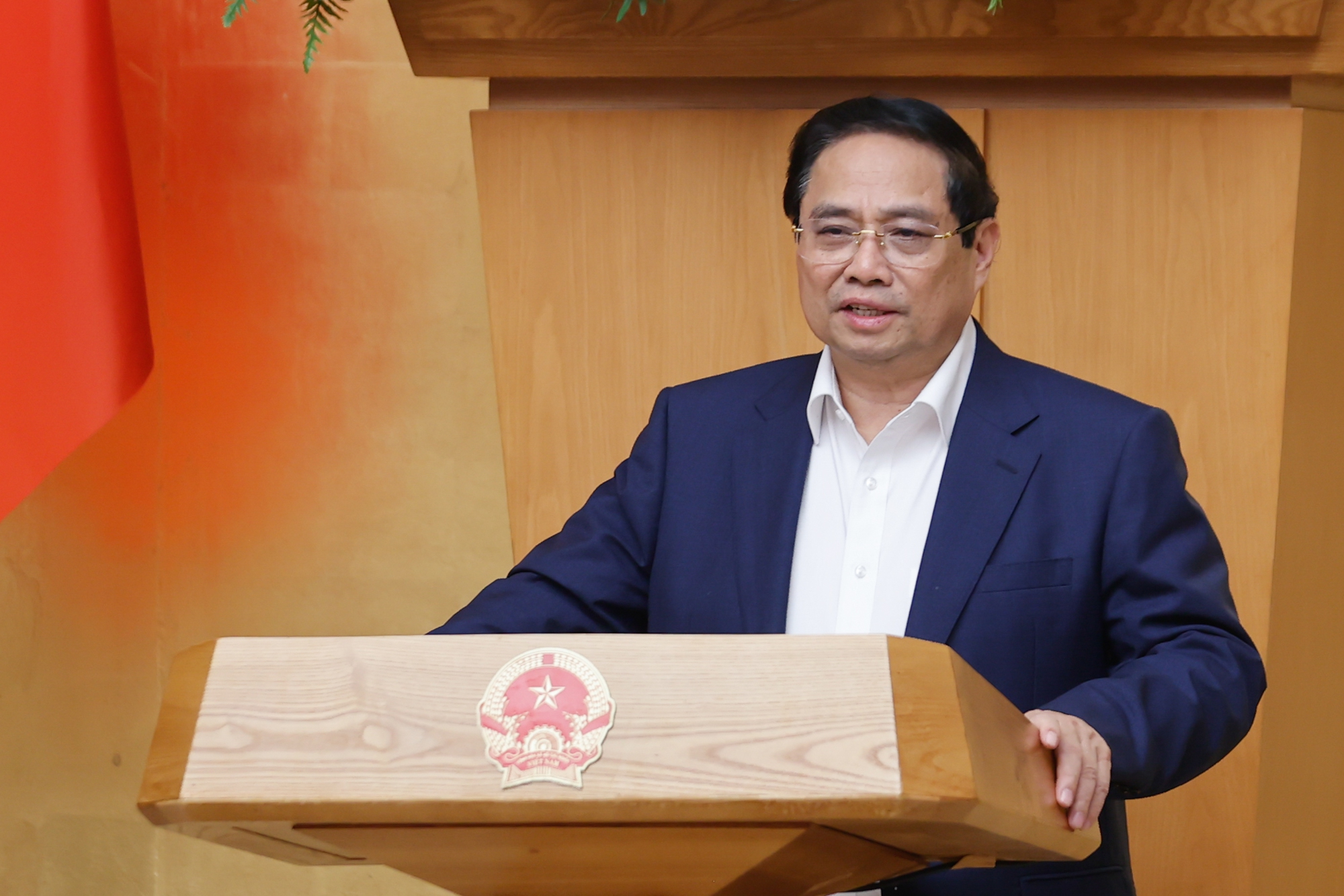 总理：制定法律，消除上级为下级‘合法化’的现象