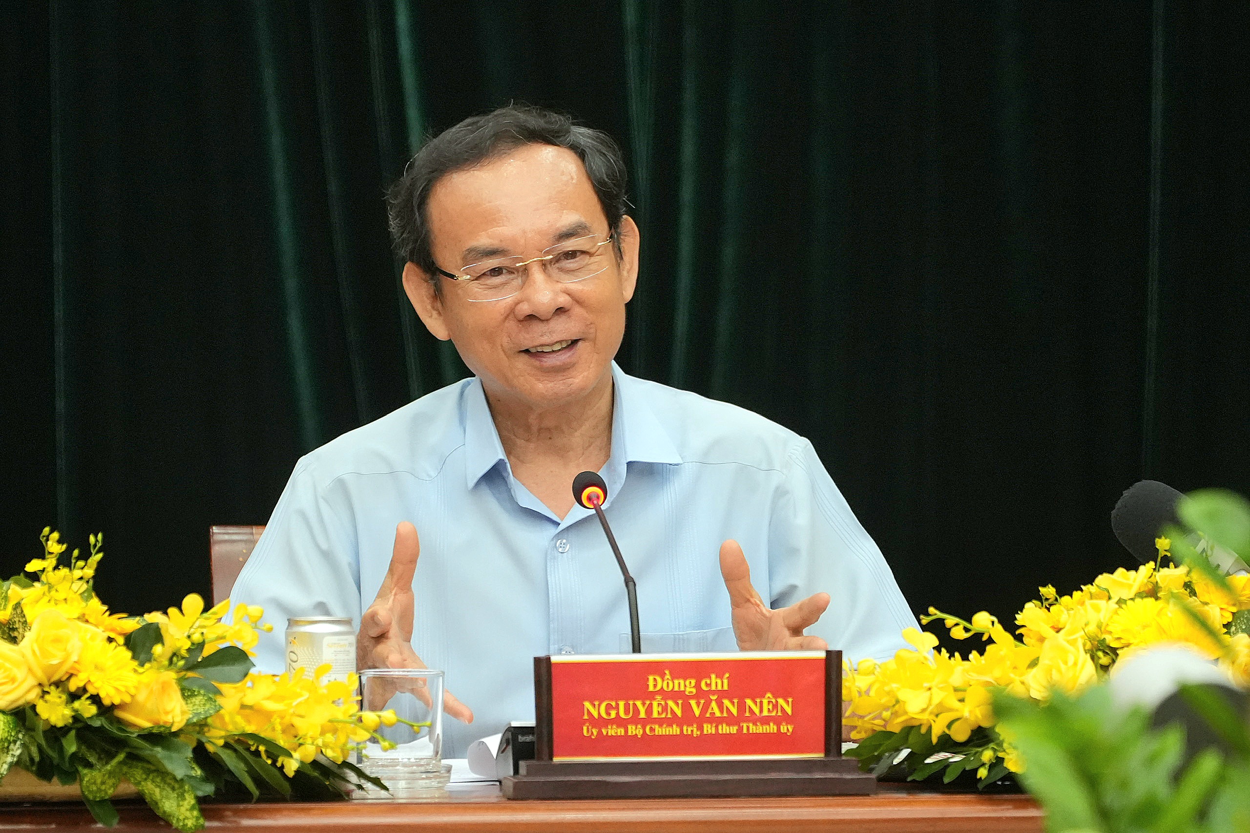 胡志明市市委书记阮文年：新模式的机器已准备就绪