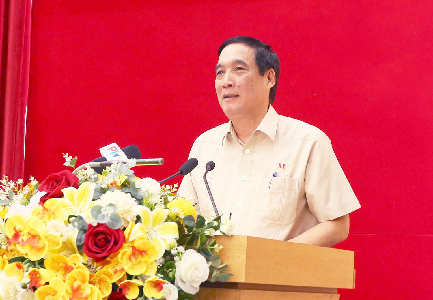 富寿告别不再参加省党部执行委员会的干部