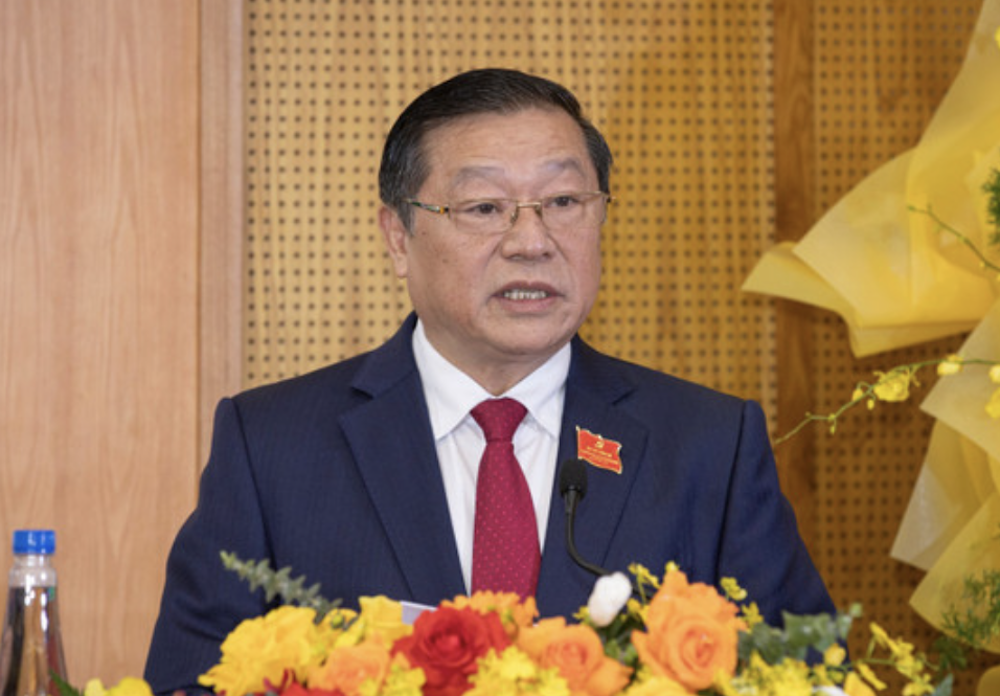 赖春门担任中央宣传与民运部机关党委书记