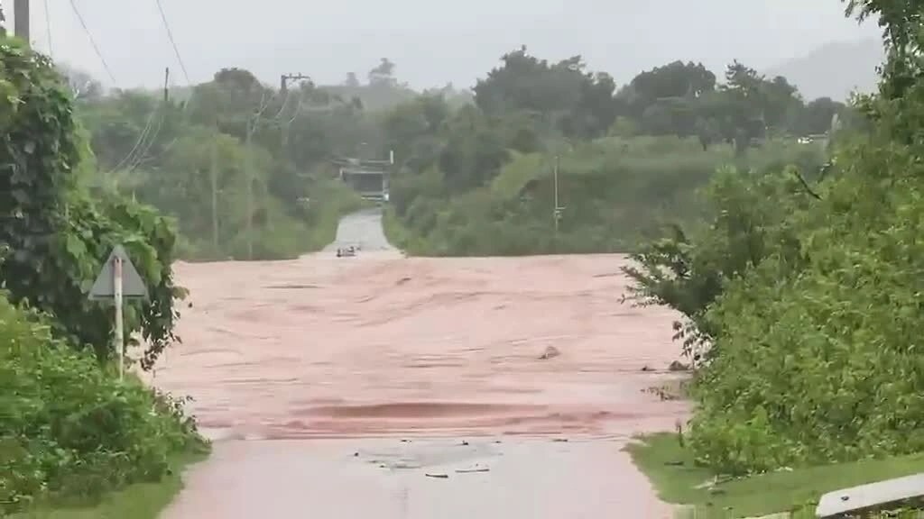 大雨切断广治-广南多个地区