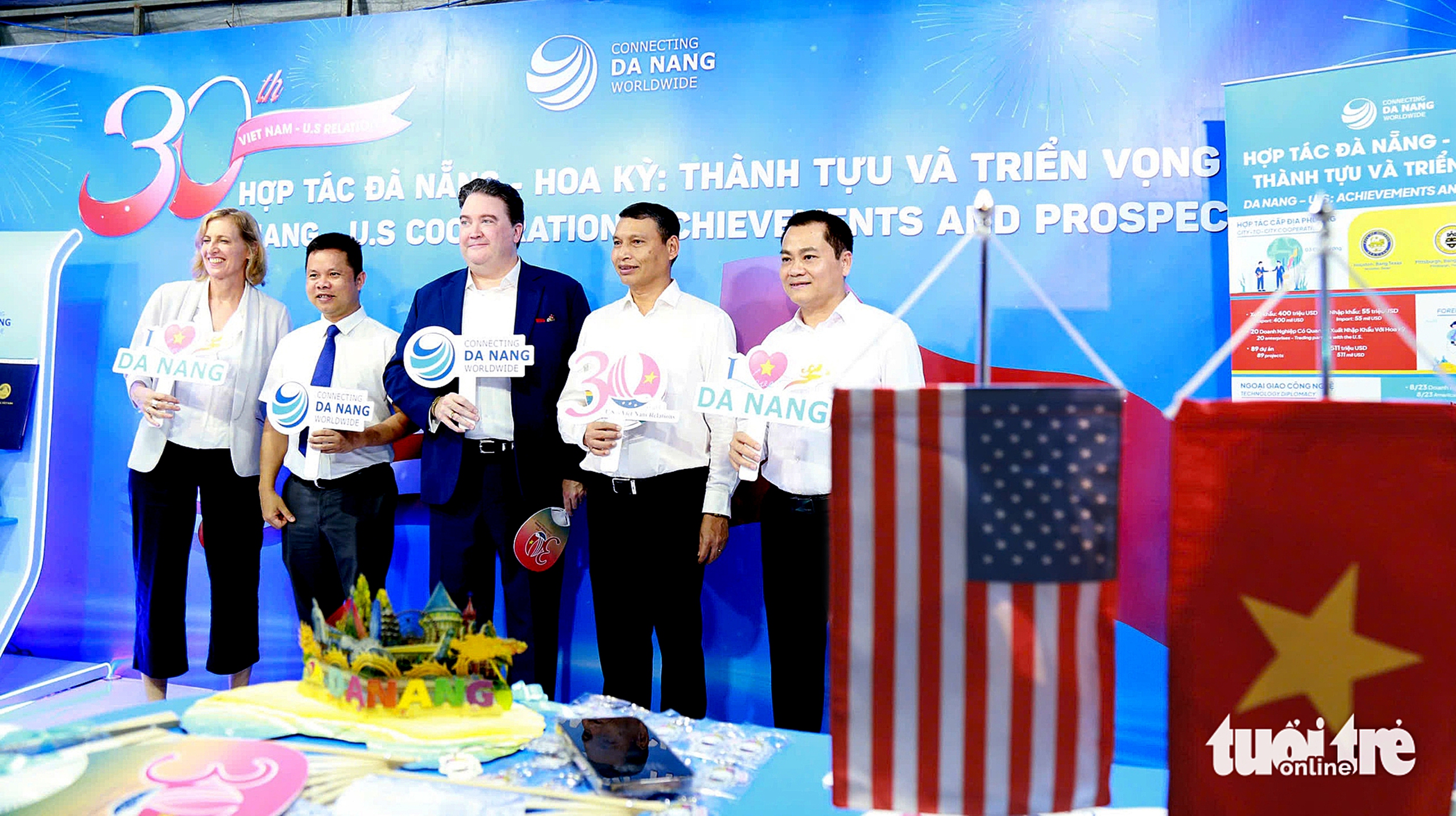 越南-美国友好交流在岘港：携手共创未来