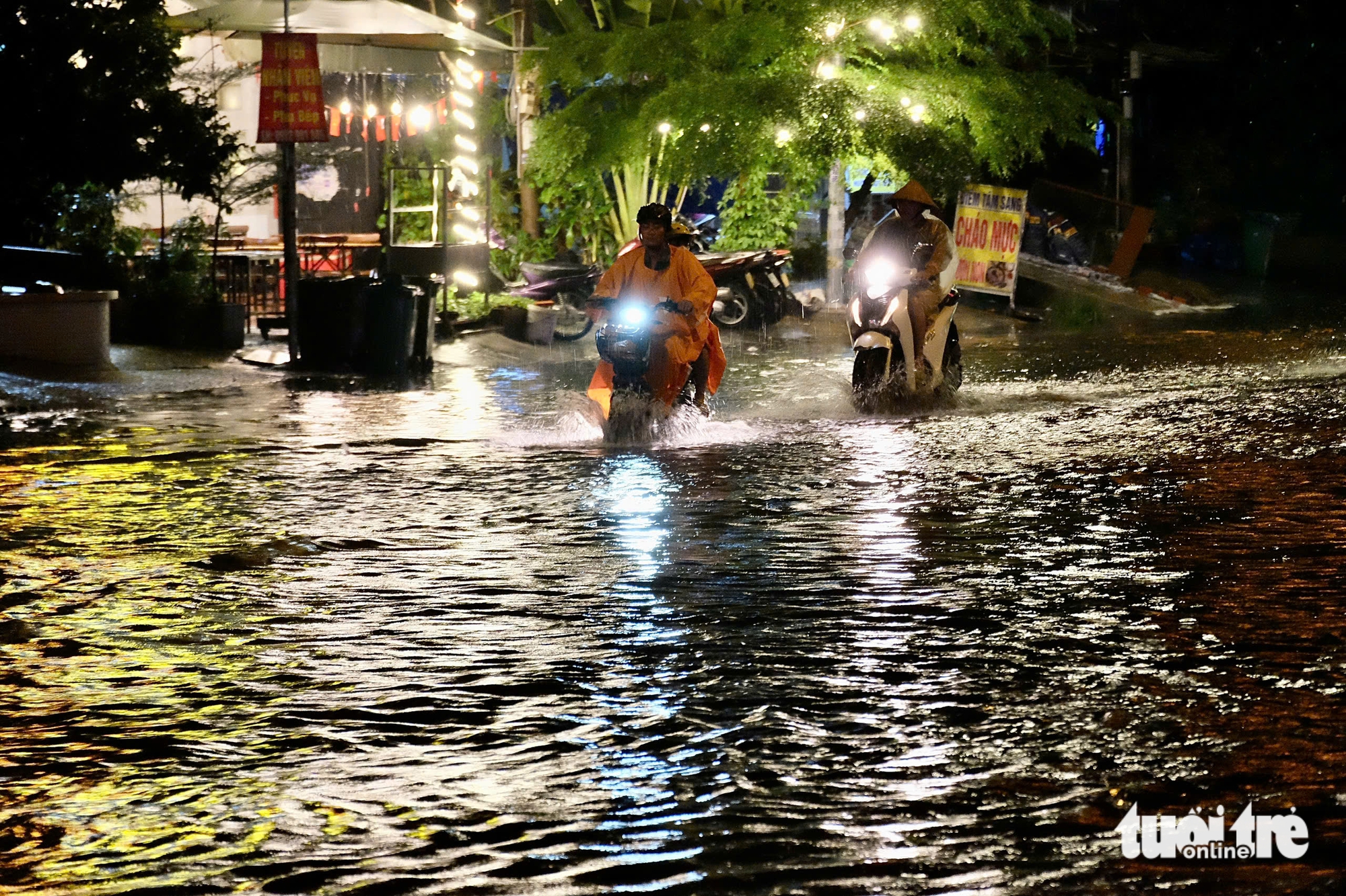 倾盆大雨，平新、守德区水漫金山
