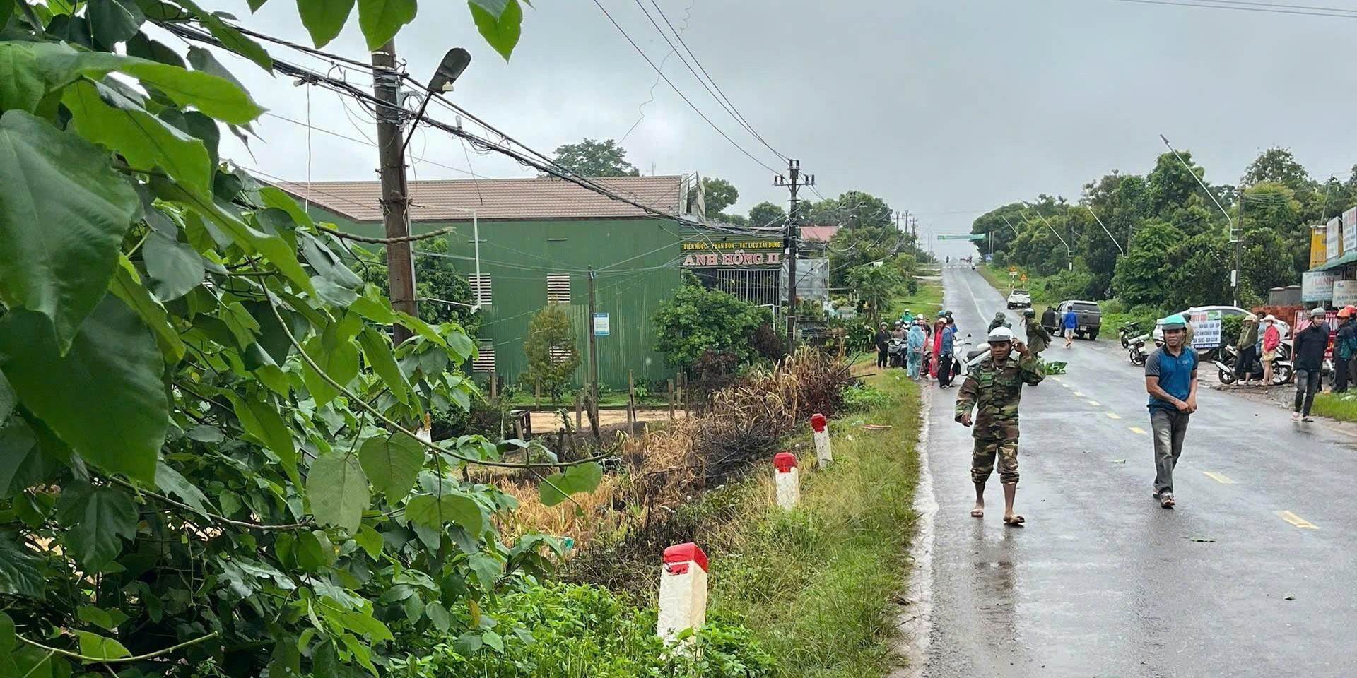 在达克拉克路边发现两名青年死亡