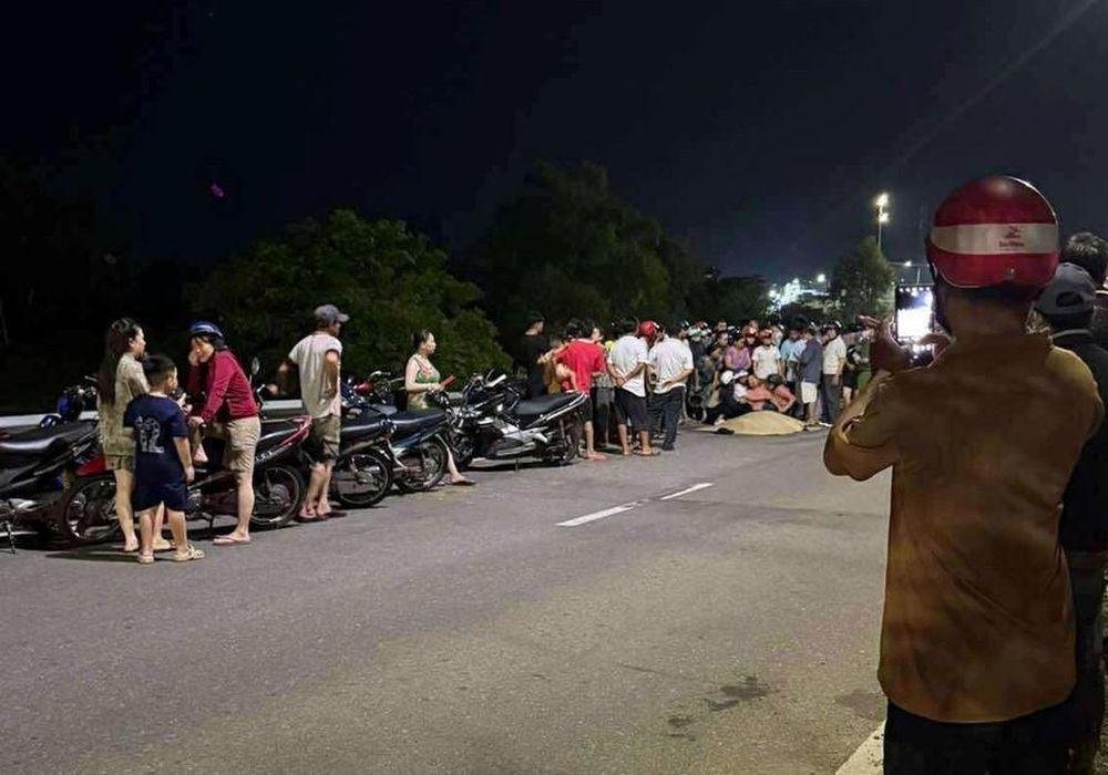 一名正在散步的警察被集装箱车轮飞出撞死