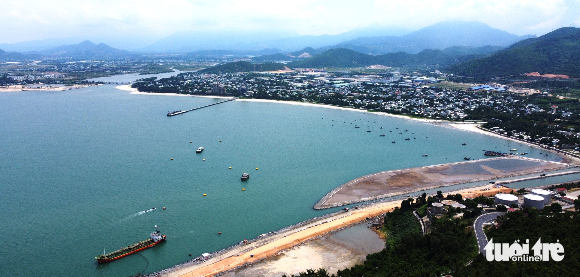 成立规模达1,881公顷的岘港自由贸易区