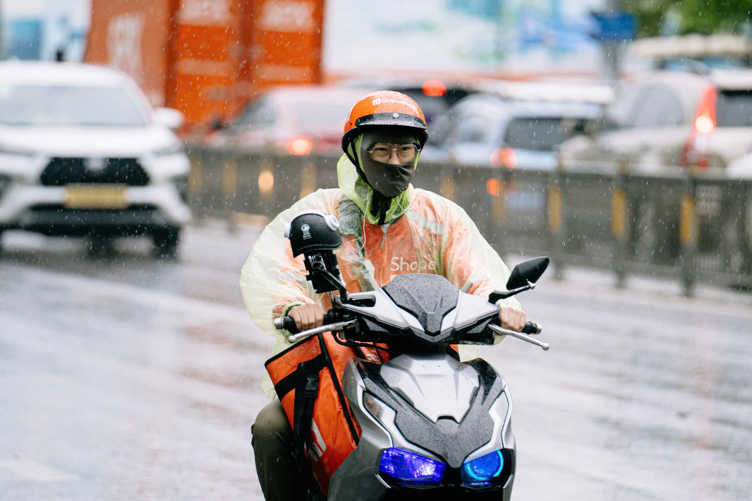 今天7月26日的天气：全国有雷雨，北部至中部有大雨