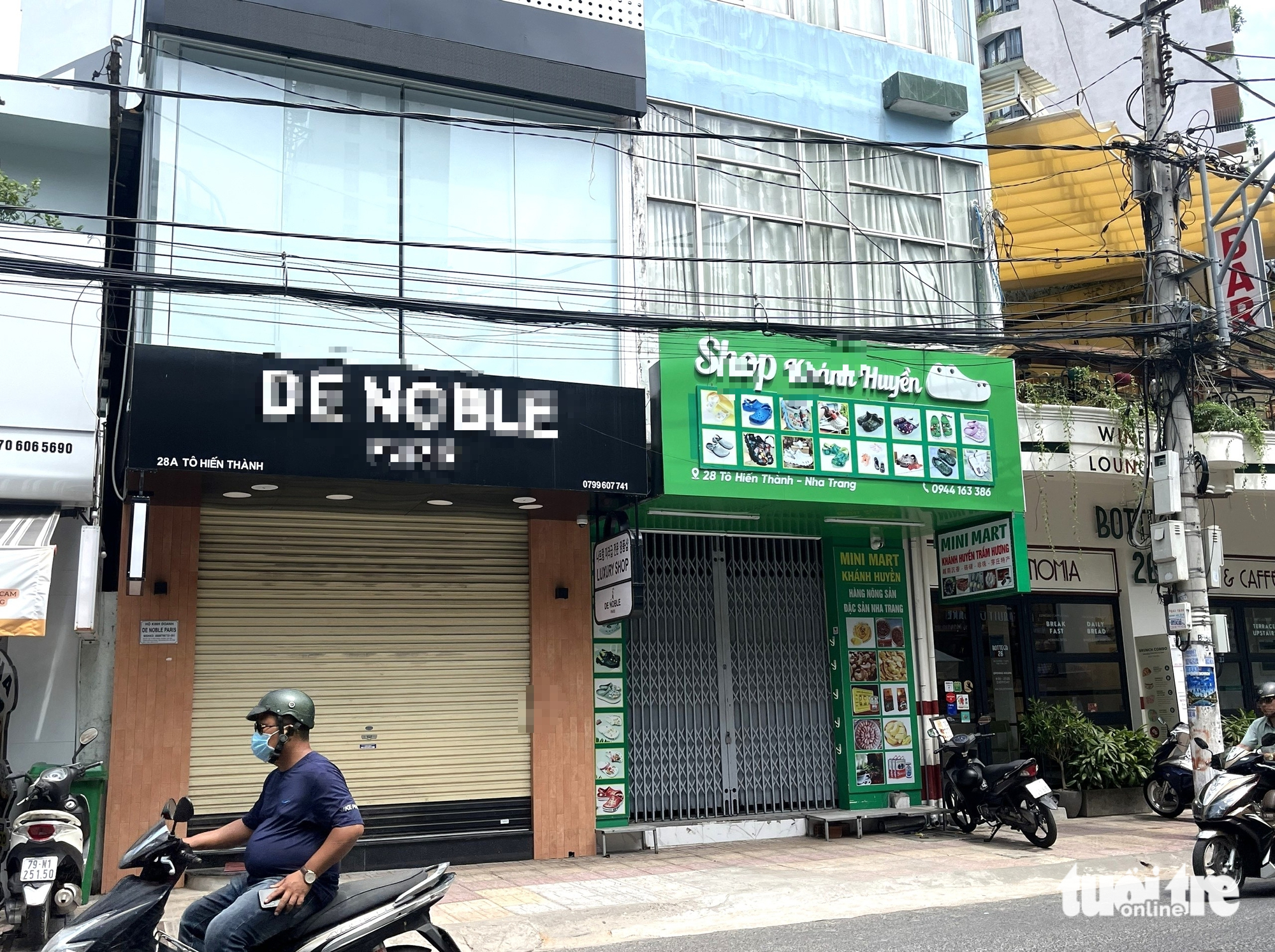 芽庄市中心一系列名牌商店在假货检查高峰期关闭