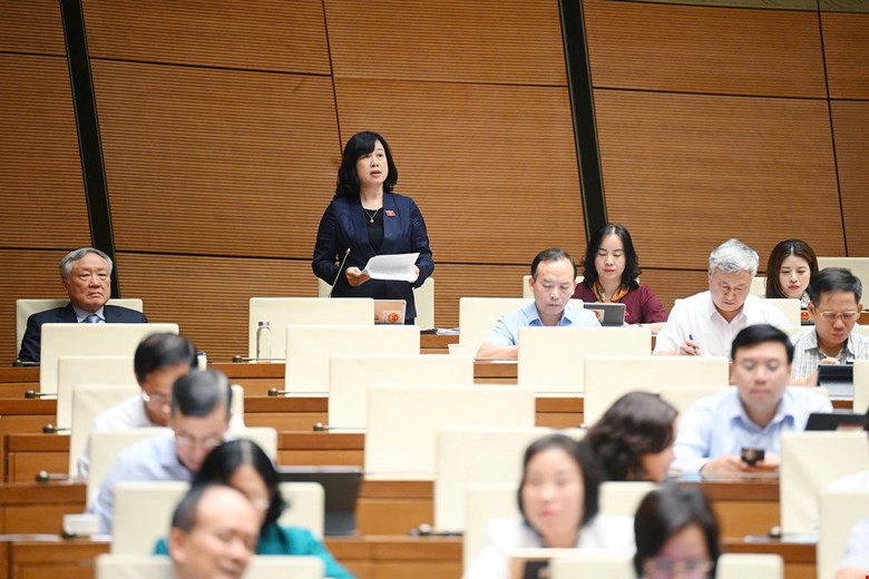 卫生部长陶红兰：检查35.4万家单位，发现2.2073万家违反食品安全规定