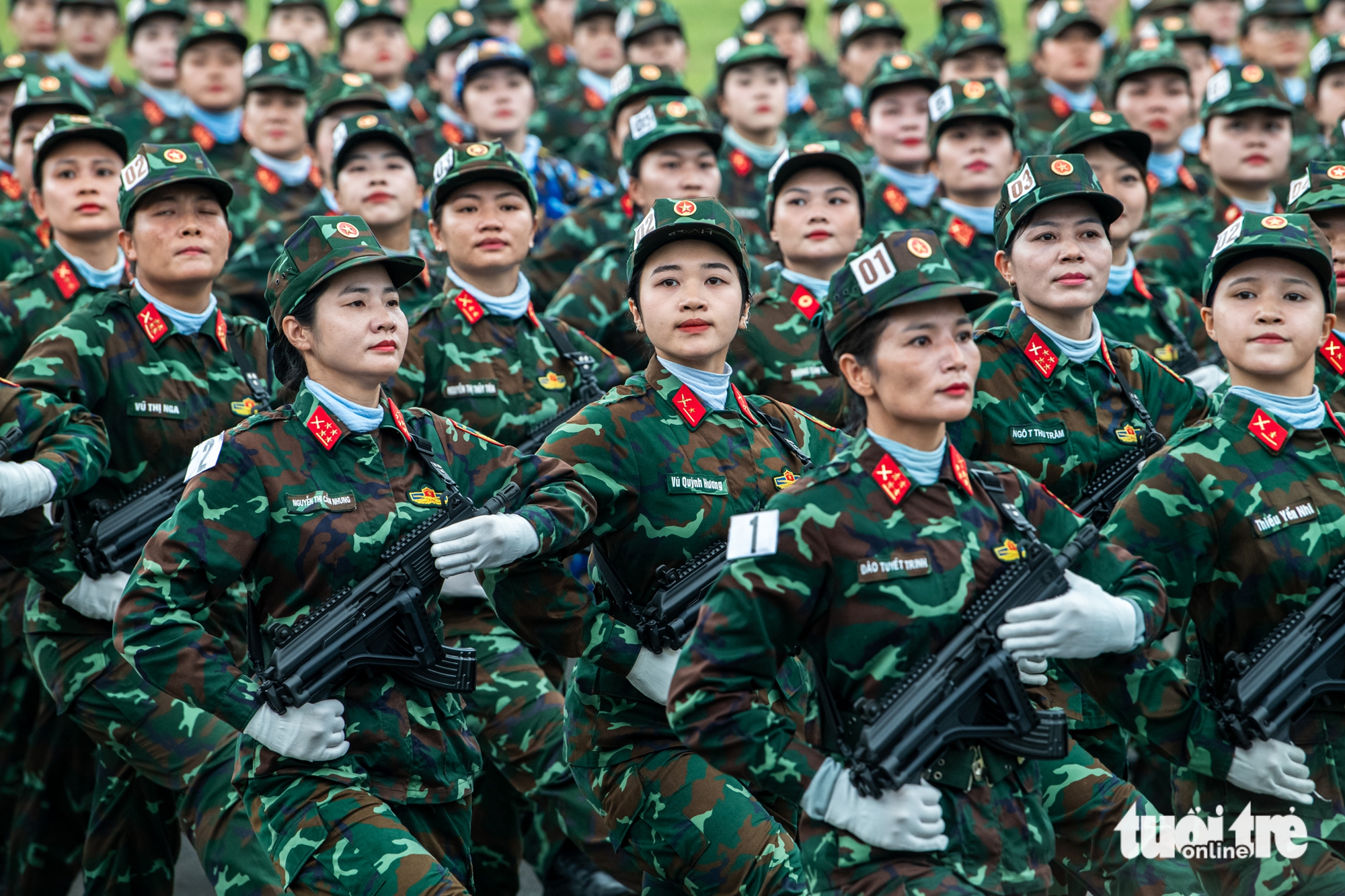 超过7,000名军人参加阅兵游行合练