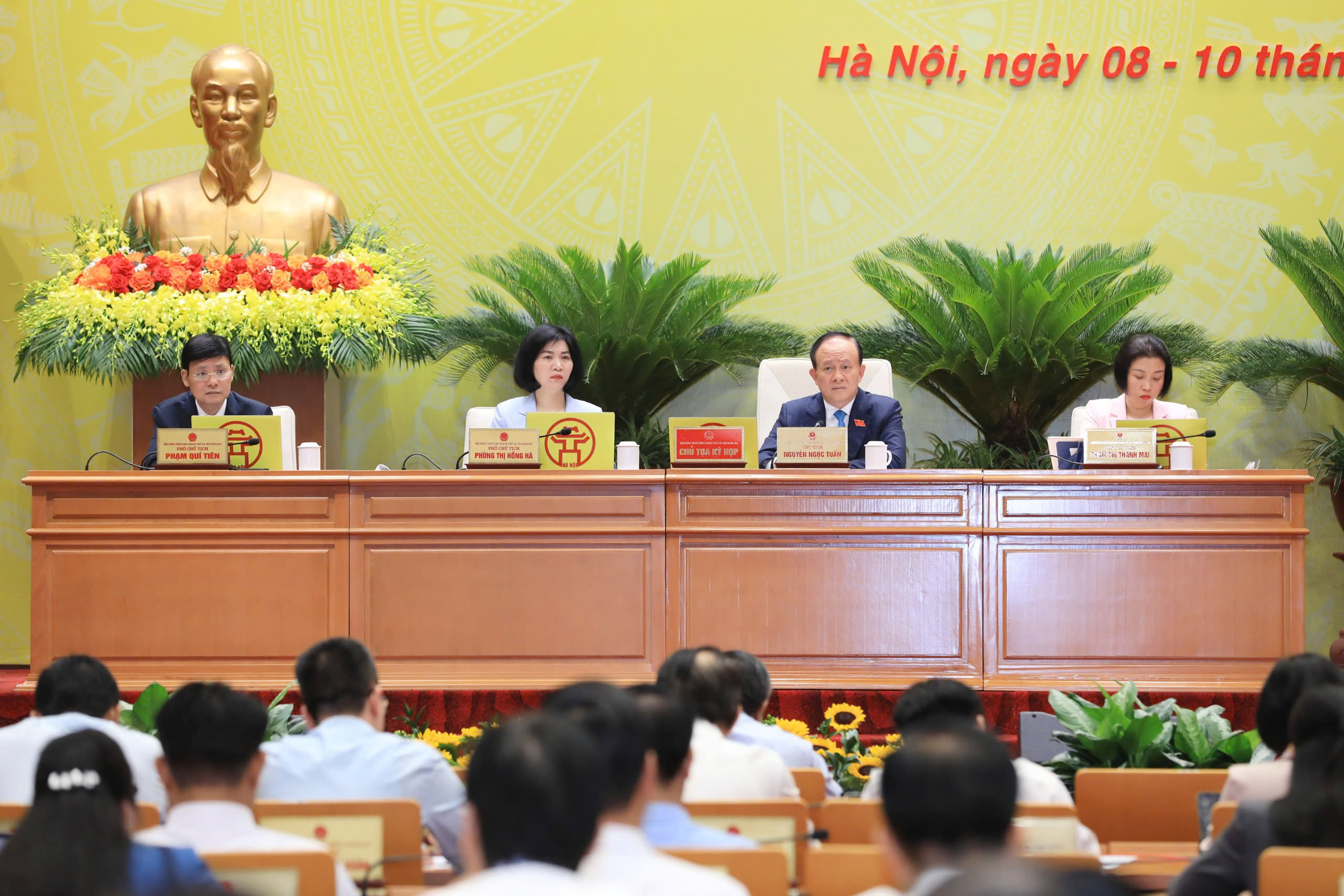 有些地方昨天刚喷药的蔬菜，今天就拿到市场卖，领导怎么说？