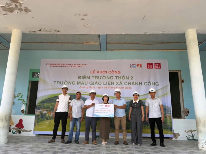 为广南山区学生新建教室
