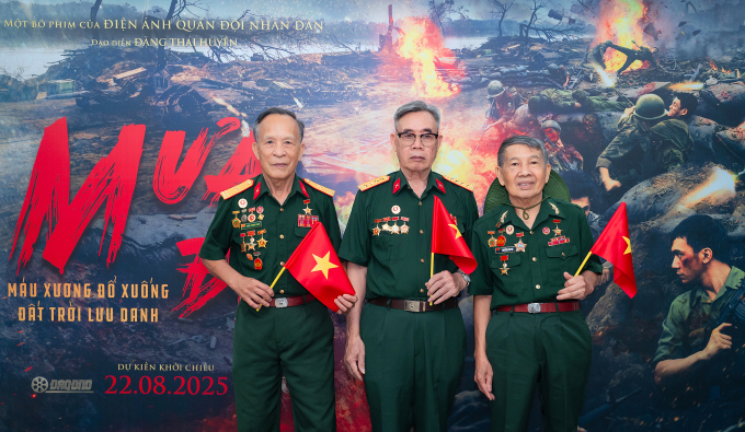 观看关于广治战役的电影时，老兵哭了