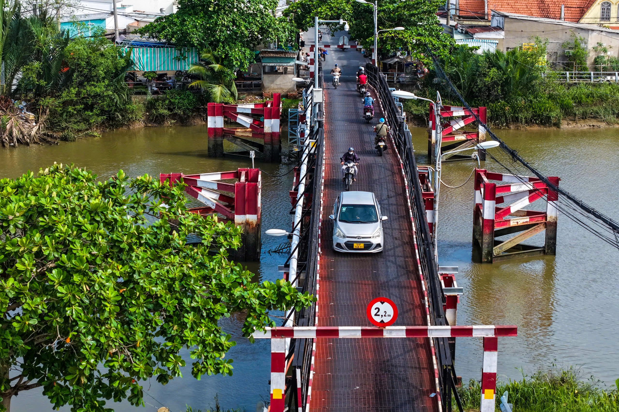 在Lê Văn Lương路上开工Rạch Tôm桥，加强胡志明市与西宁省的连接