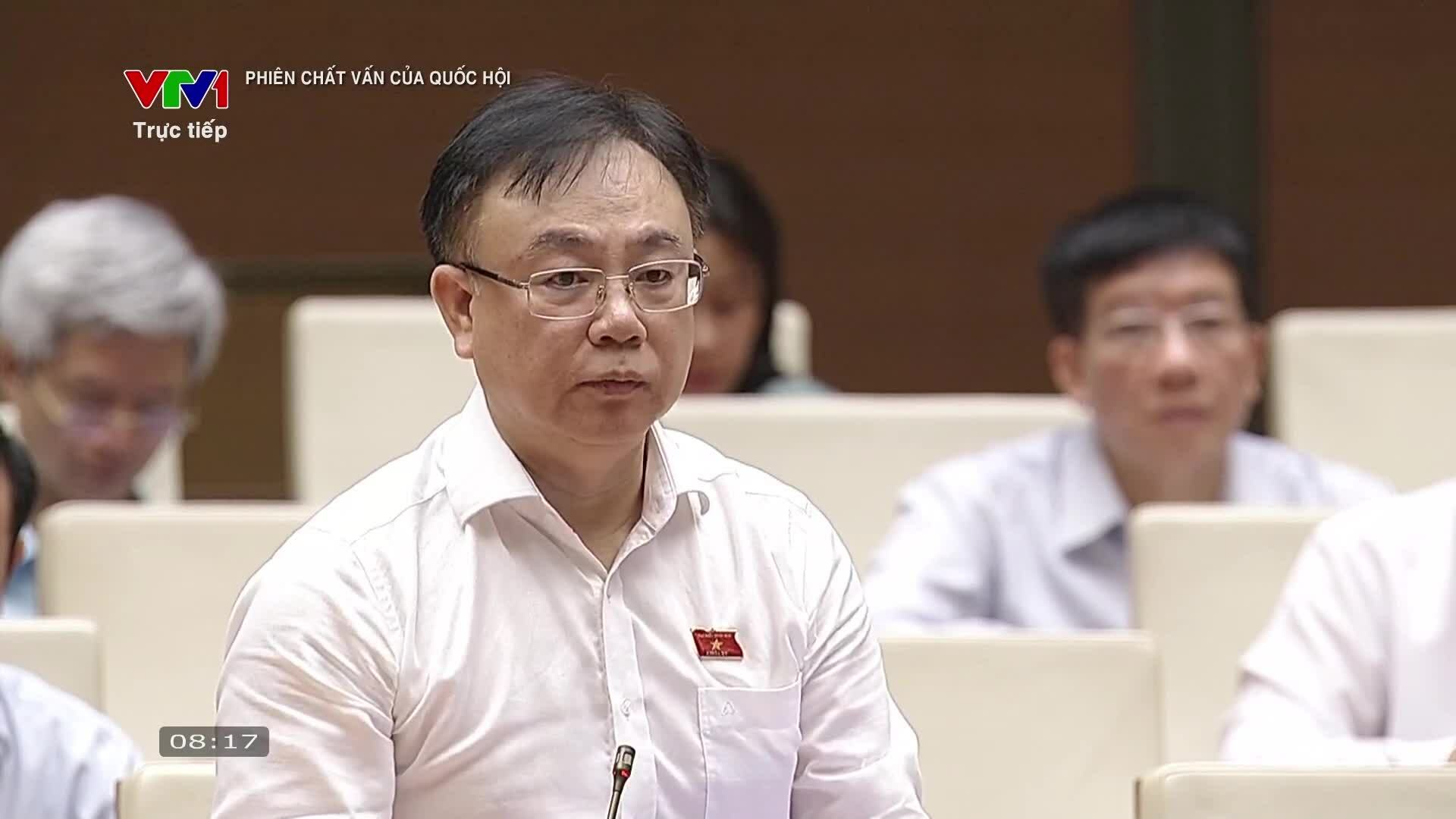 教育部长：考虑取消40%初中生进入职业学校的比例