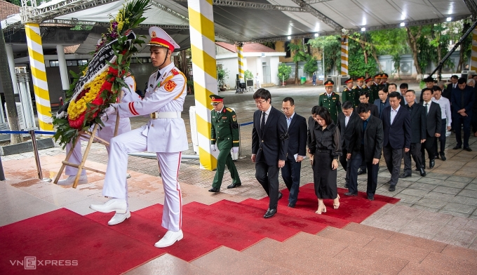 吊唁原国家主席陈德良