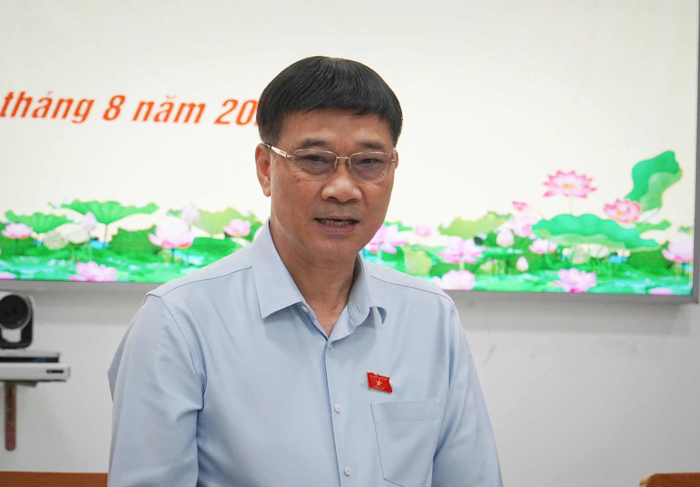 建议庆和省努力解决两个高速公路项目的困难