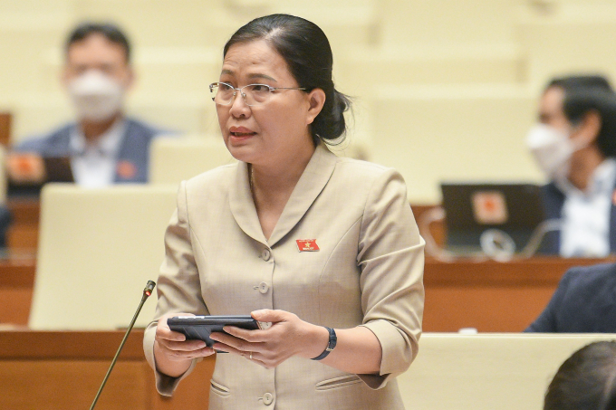 中央医院超负荷是由于设备不足还是民众对基层医疗失去信心？