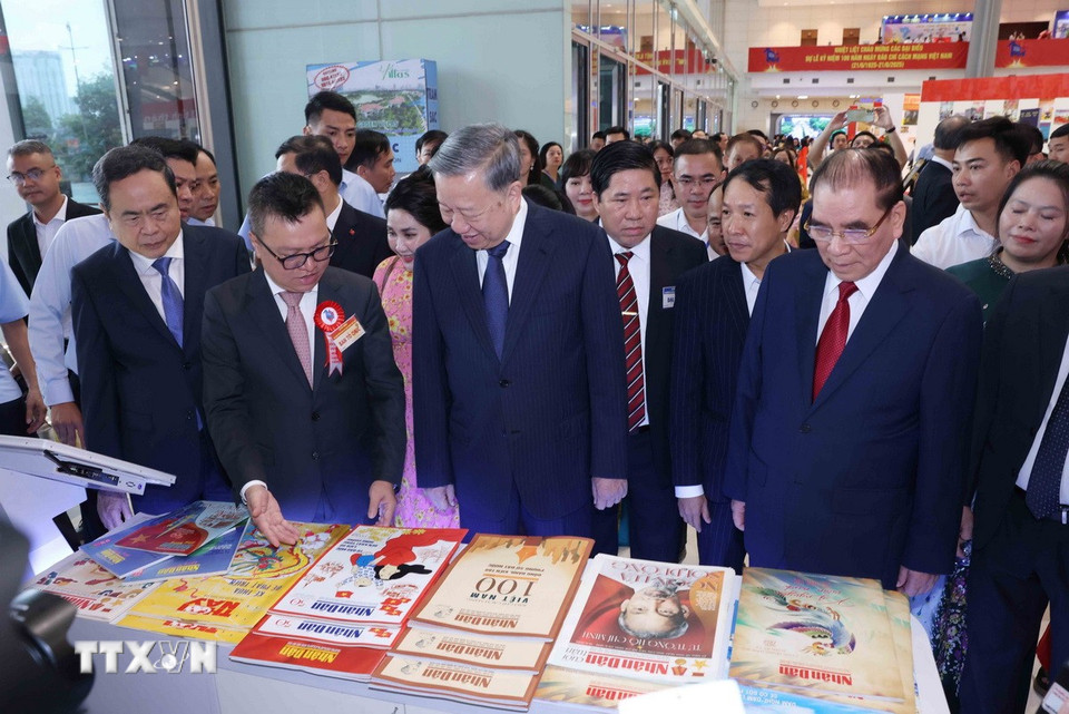 总书记苏林参加越南革命新闻日100周年纪念典礼