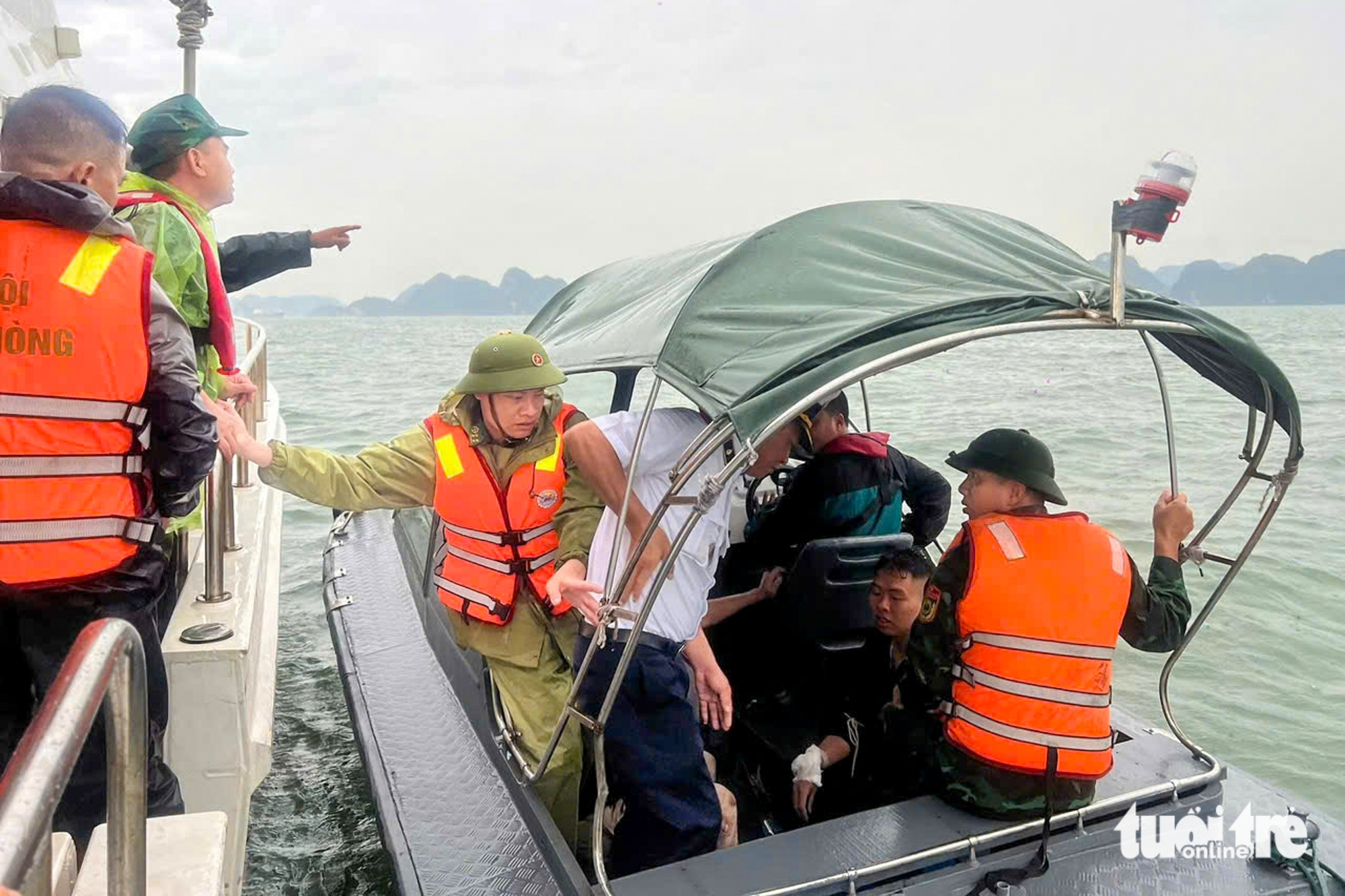 30分钟惊心动魄的救援：蓝湾58号翻船被困人员获救