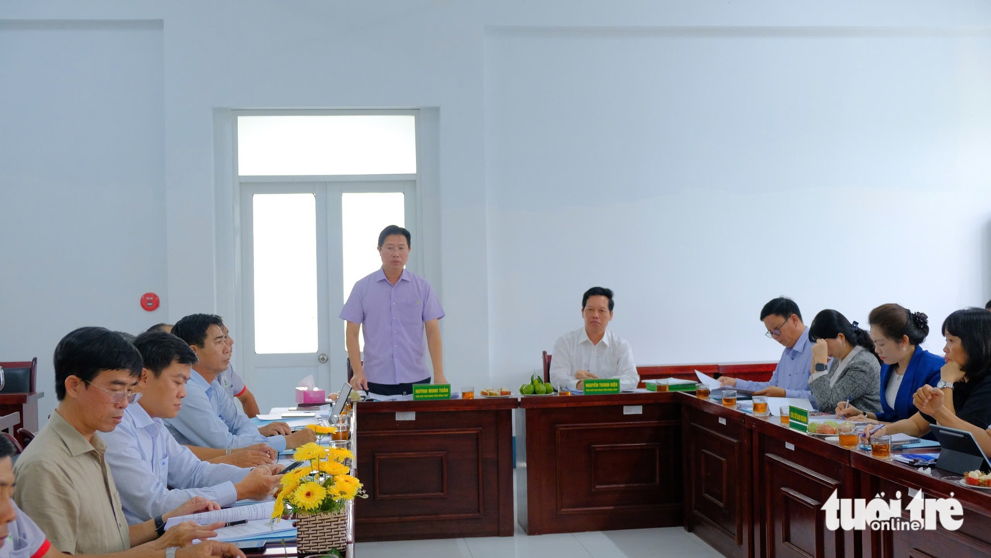 在Tràm Chim国家公园保护红顶鹤是一项艰巨的任务，需要坚持不懈